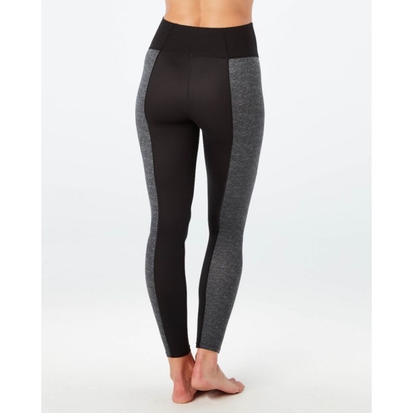 Spanx Booty Boost Active Colorblocked Leggings - Picture 3 of 8